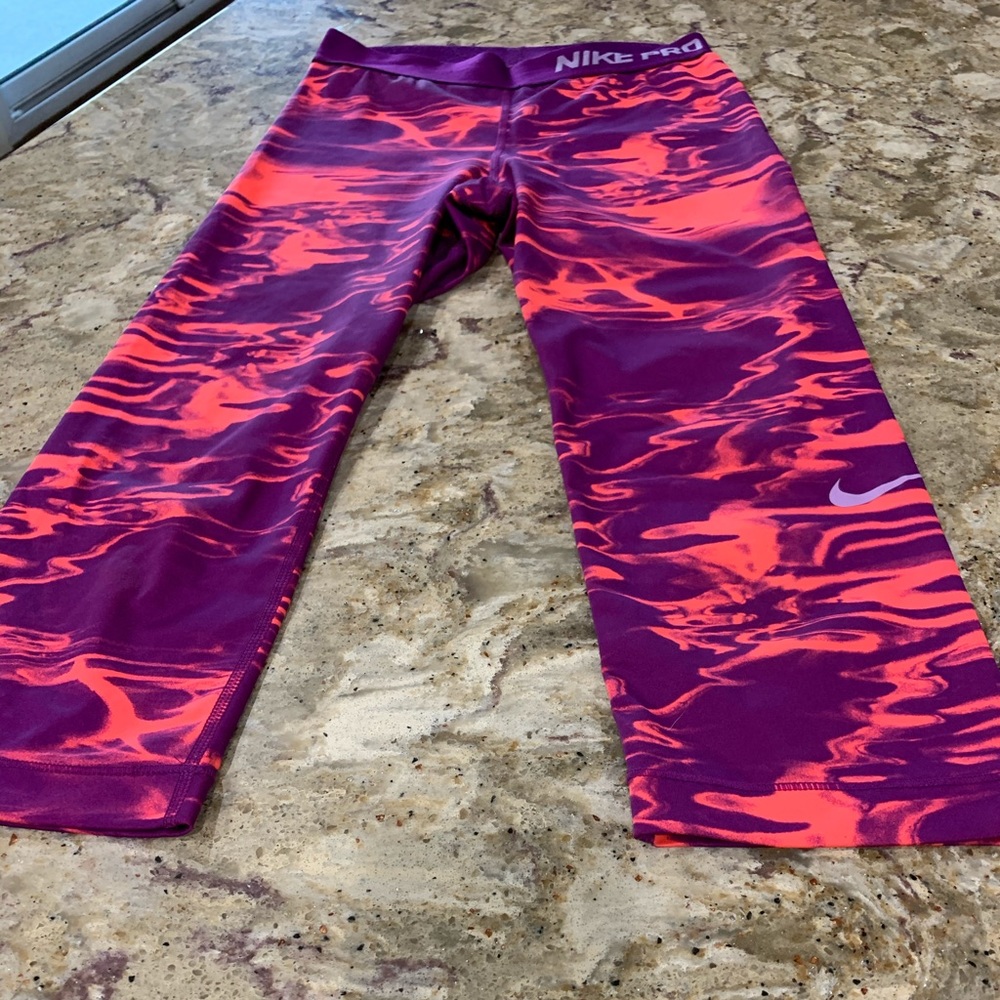 Nike crop tights